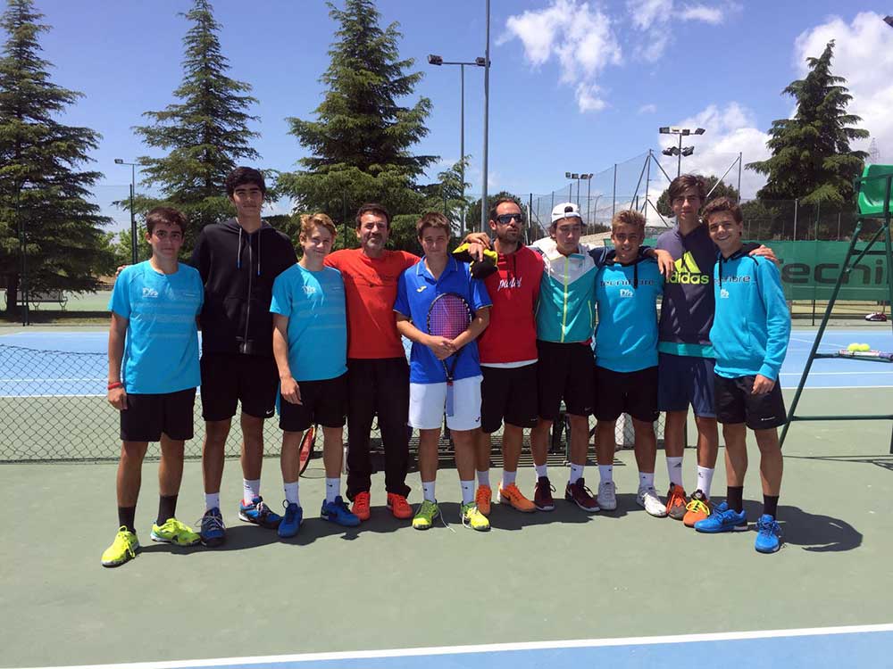 Campeones por equipos de Madrid en categorías cadete masculino y femenino Campeones por equipos de Madrid en categorías cadete masculino y femenino