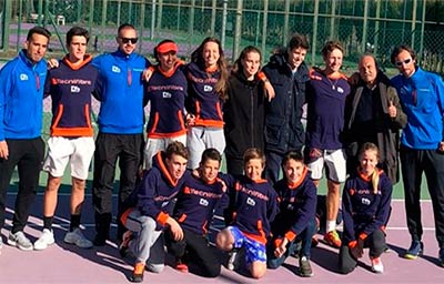 No podemos estar más orgullosos de nuestros chic@s.Campeones de la Liga Juvenil de la CM... Y van 19 ligas consecutivas!!!!