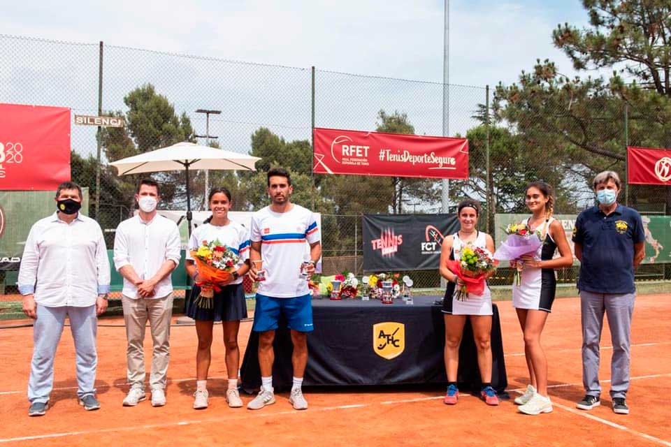 Subcampeonas en el Campeonato de España Cadete por Equipos. Escuela de Alto Rendimiento de Tenis Subcampeonas en el Campeonato de España Cadete por Equipos. Escuela de Alto Rendimiento de Tenis