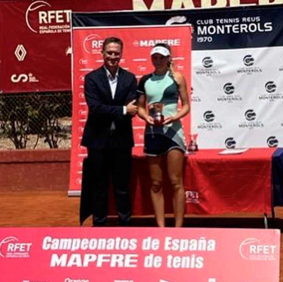 Claudia Ferrer, jugadora de la EU, campeona de España Junior 2023