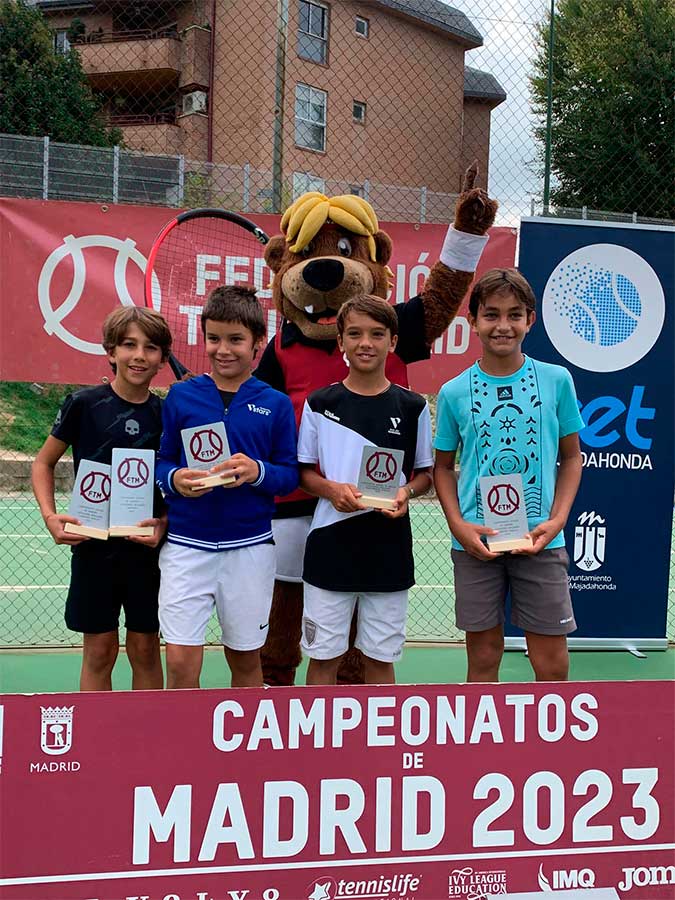 Nicolás Aguirre y Leonardo Moscioni, campeón y finalista del Campeonato de Madrid Benjamin dobles Nicolás Aguirre y Leonardo Moscioni, campeón y finalista del Campeonato de Madrid Benjamin dobles