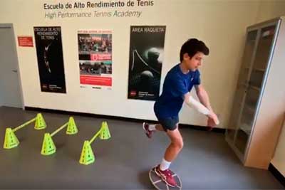 Ying Yang Tennis Entertainment - Footwork